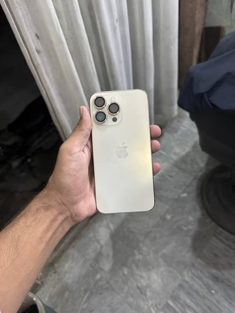 Apple iPhone 14 Pro Max 3