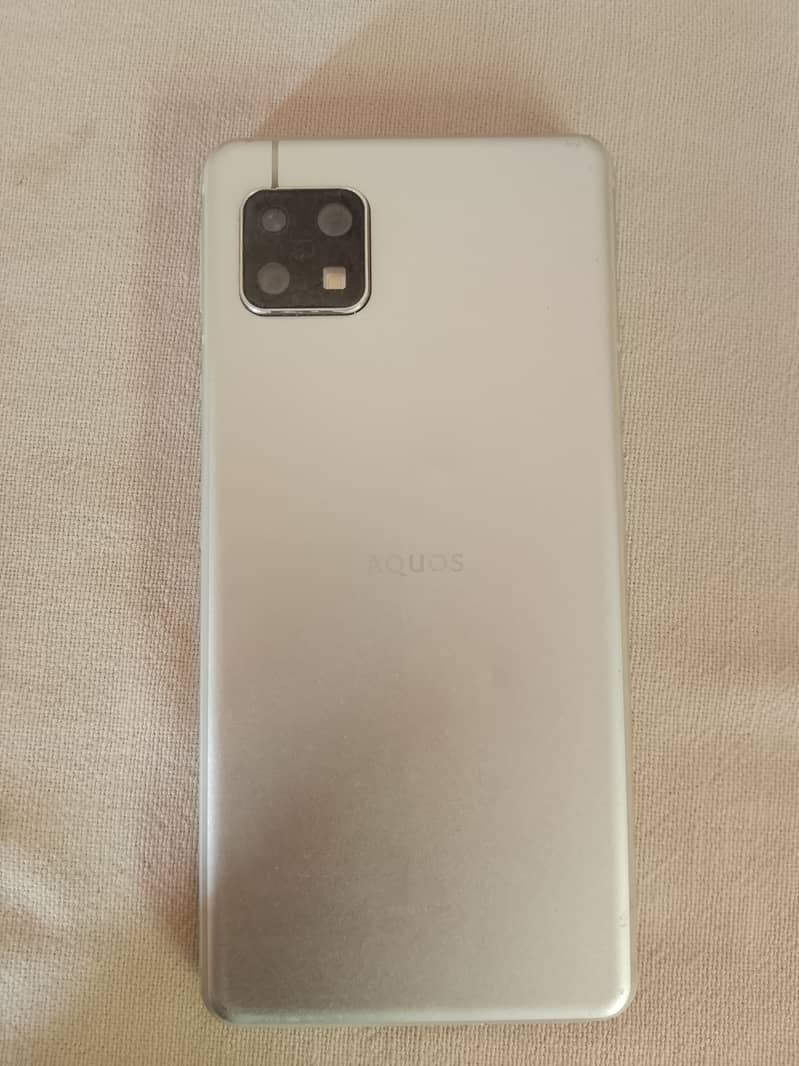 Sharp Aquos Sense 5g 3