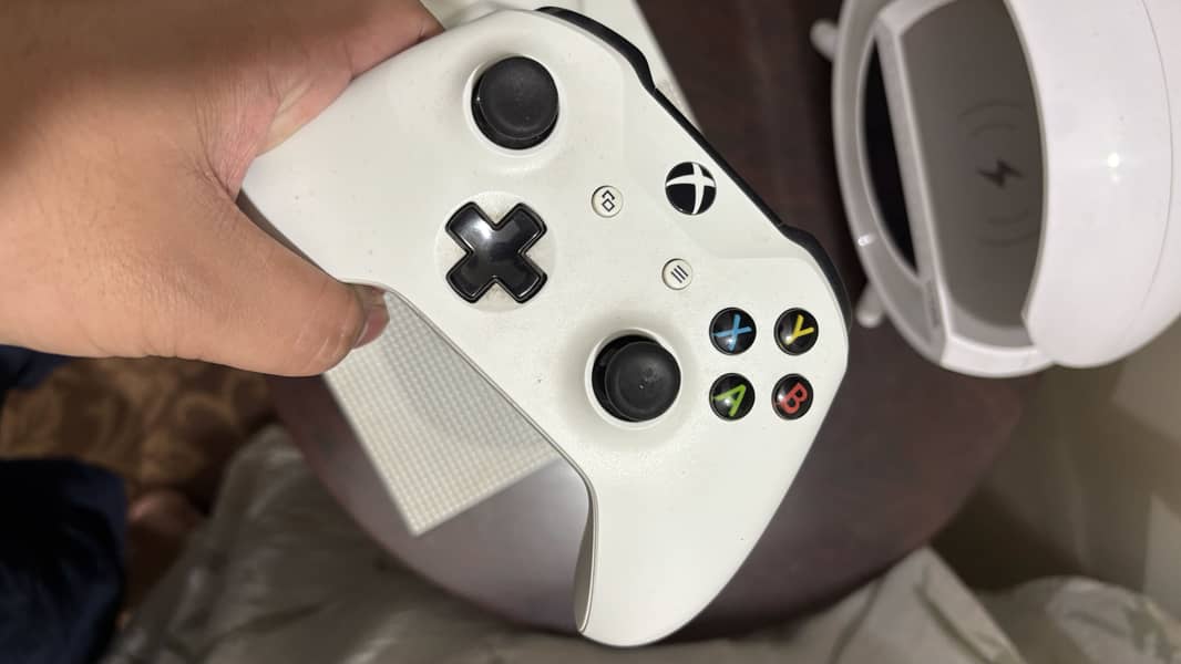 Xbox one s 2