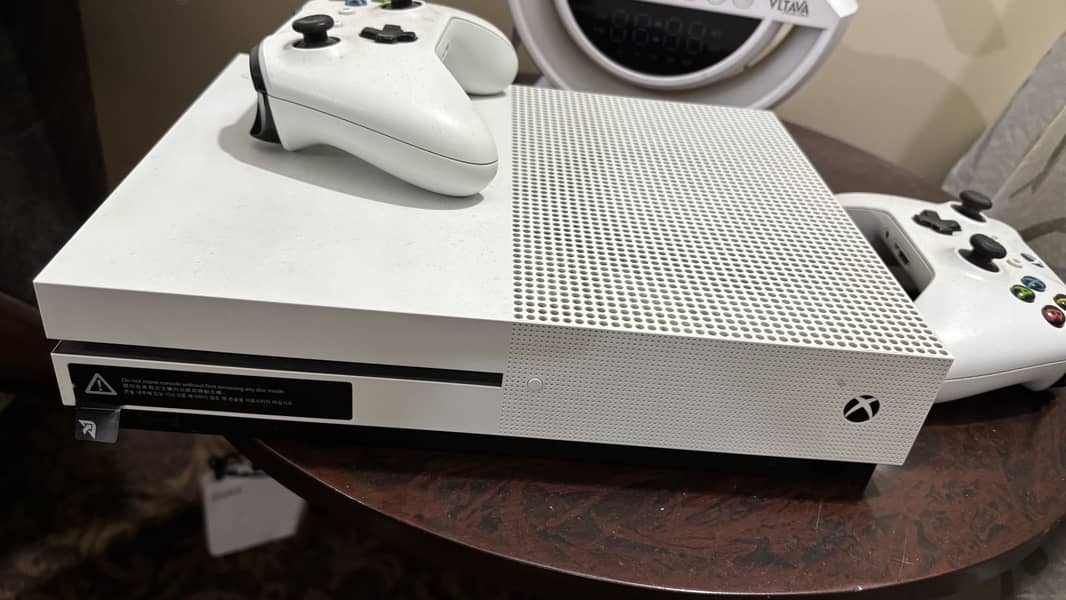 Xbox one s 4