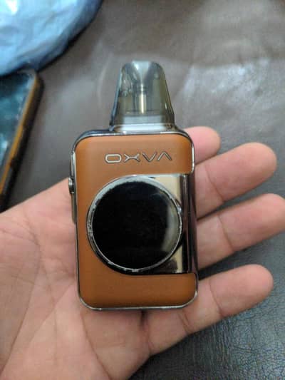 OXVA NeXLIM Pod smoking