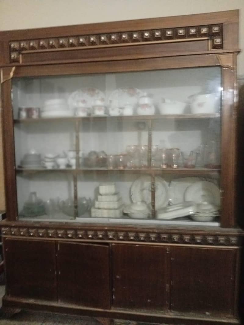 Bed set and showcase 4