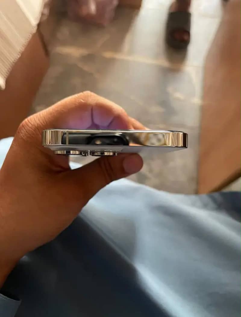 Apple iPhone 14 Pro 1