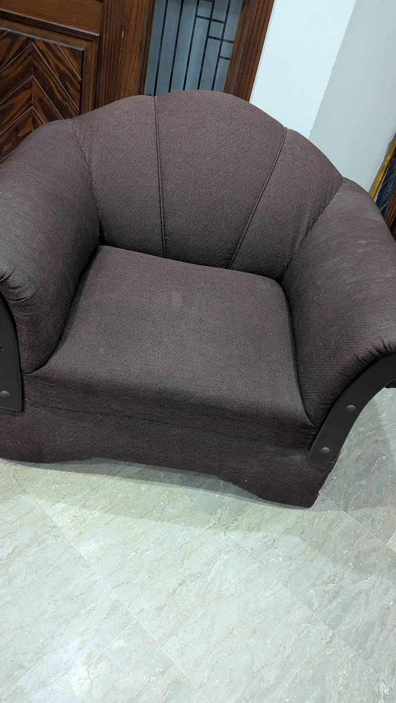 Sofa set available 3+1+1 1
