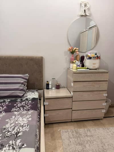 Wooden bed set