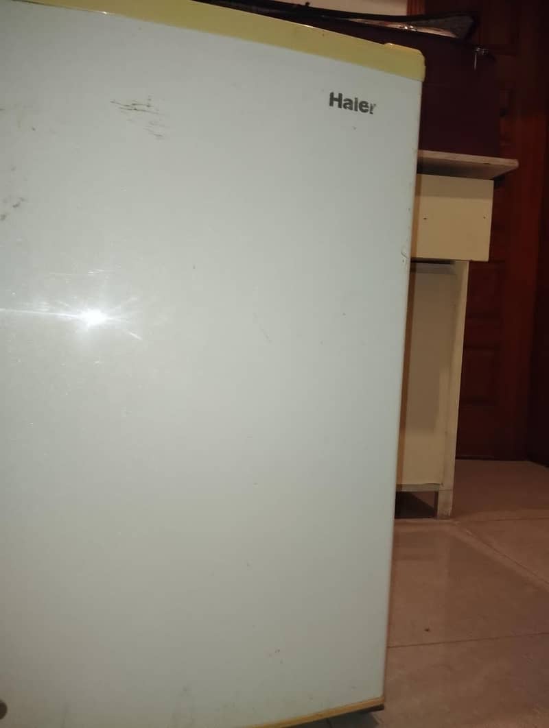 rough condition Mini fridge 0