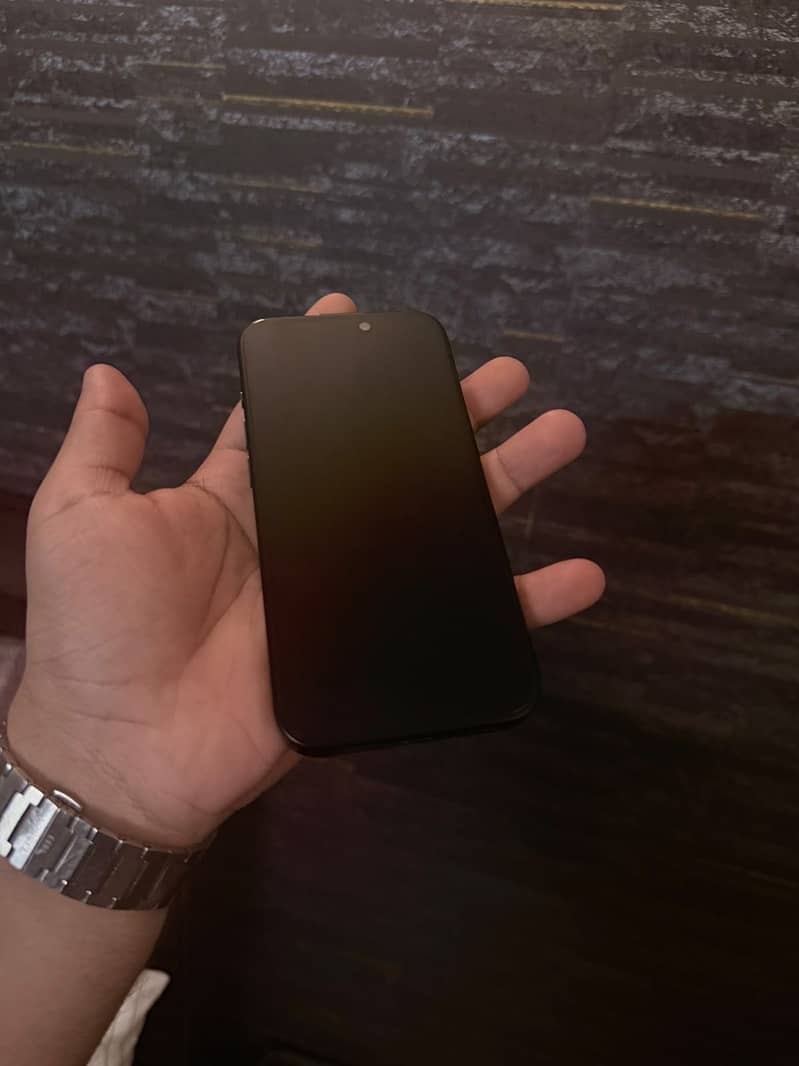 Apple iPhone 15 Pro 1