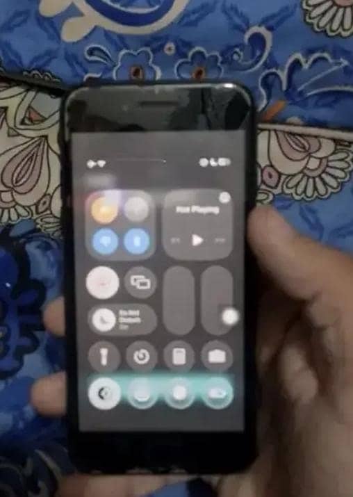 Apple iPhone 7 2