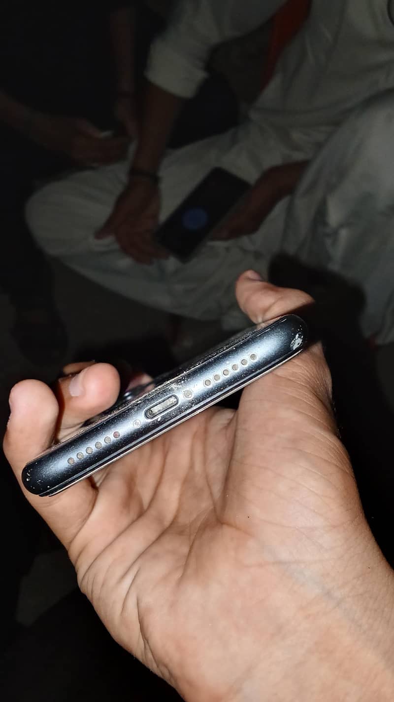 Apple iPhone 11 2
