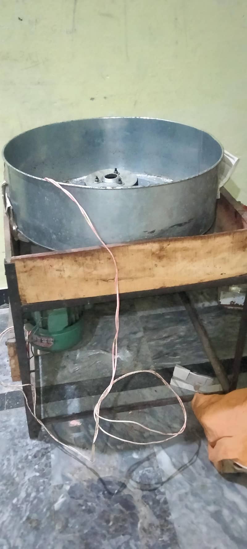 High Quality Automatic Cotton Candy Machine 1