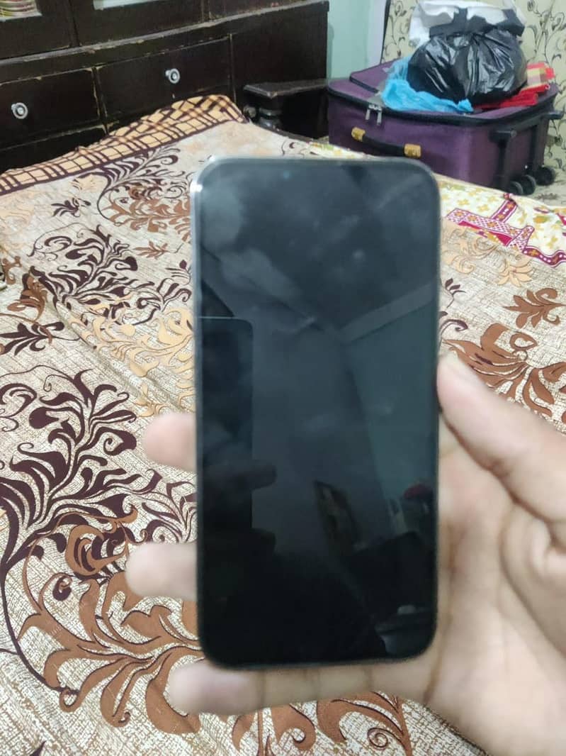 Apple iPhone 13 Pro 1
