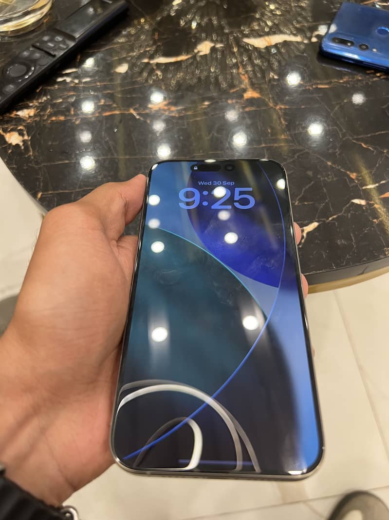 Apple iPhone 15 Pro Max 1