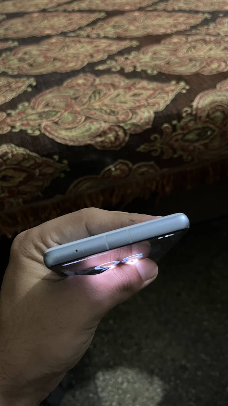Google Pixel 7a 2