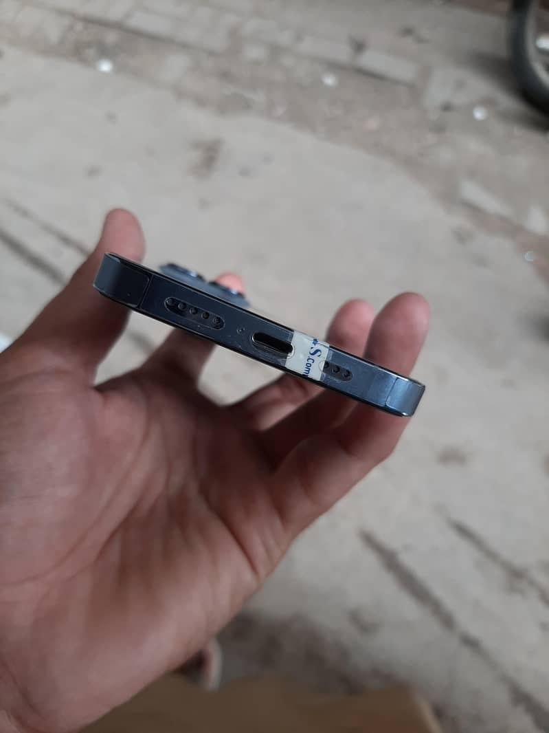 Apple iPhone 13 Pro 6