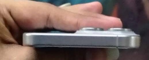 Apple iPhone 15 Pro Max 4