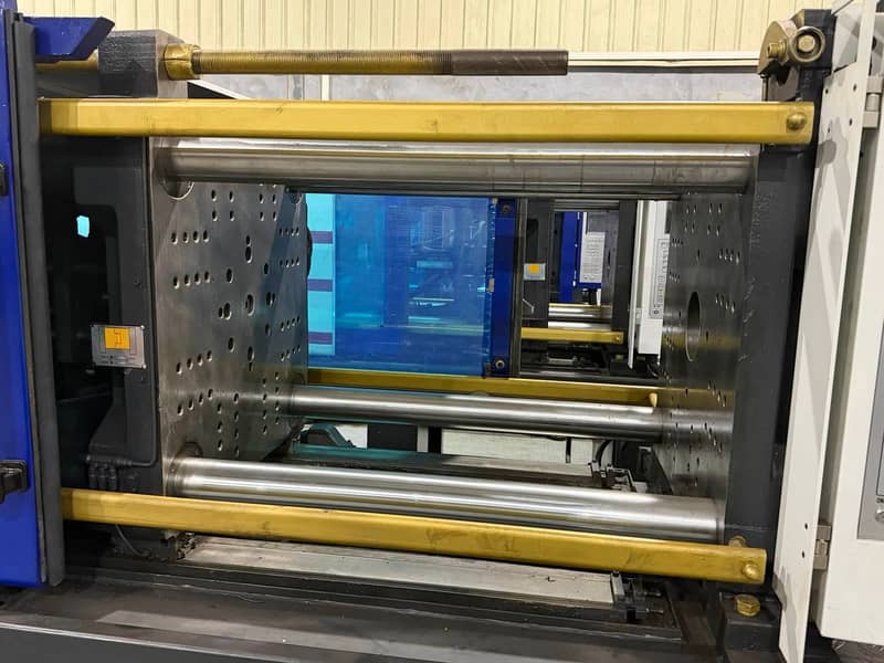 molding machine moulding machine 4