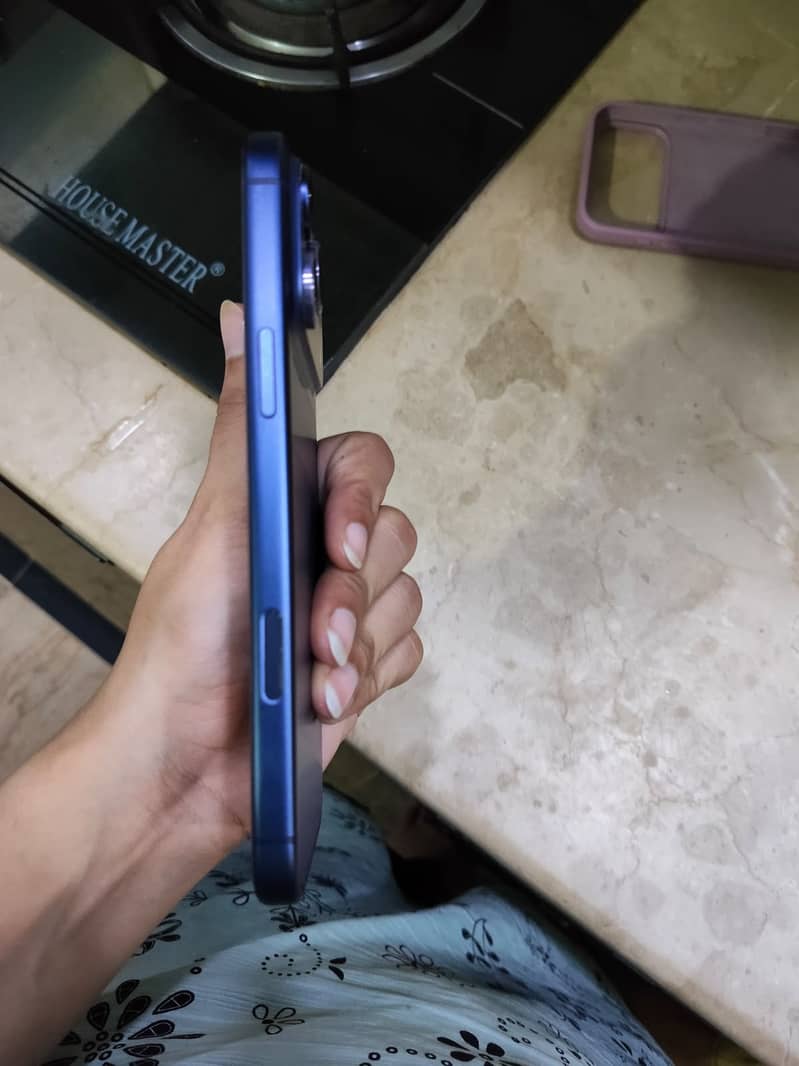 Apple iPhone 17 Pro Max 2