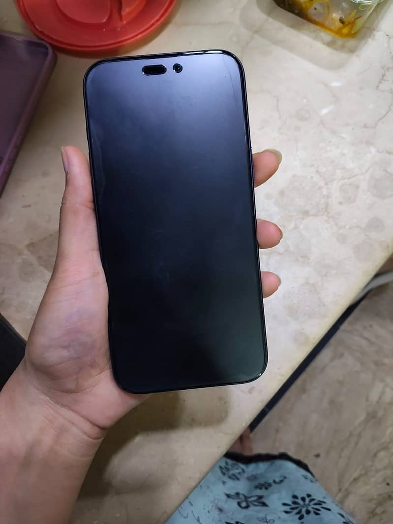 Apple iPhone 17 Pro Max 4