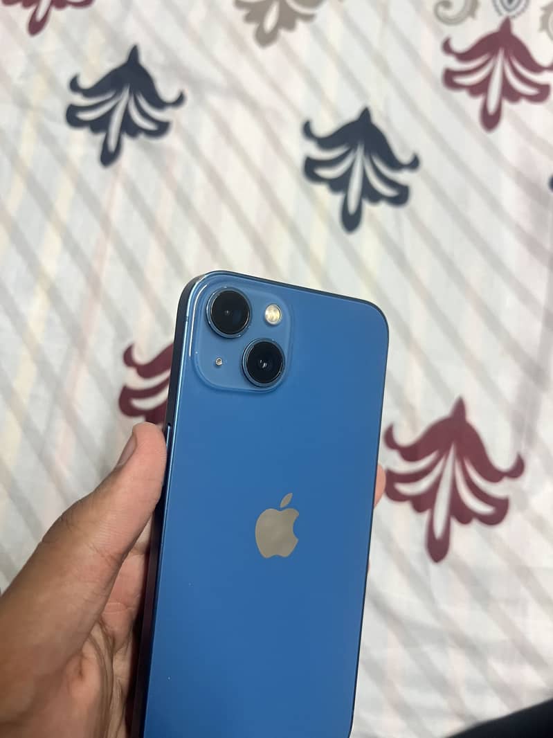 Apple iPhone 13 2