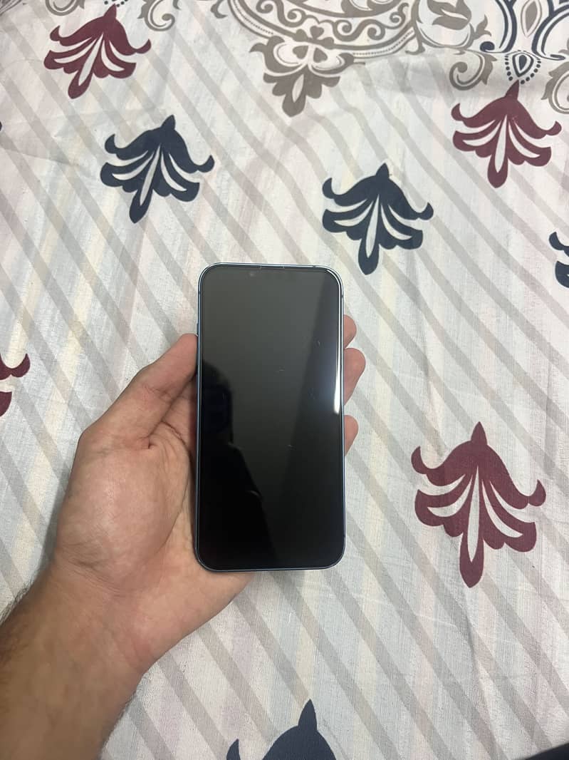 Apple iPhone 13 6