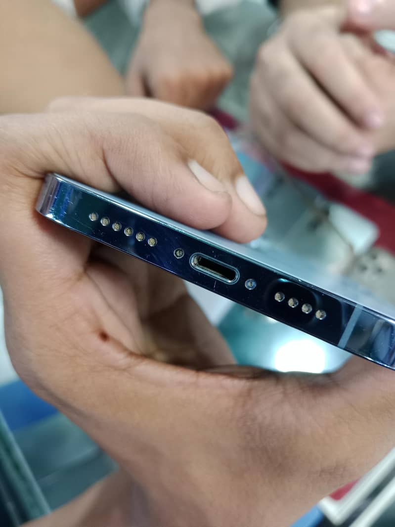 Apple iPhone 13 Pro Max 9