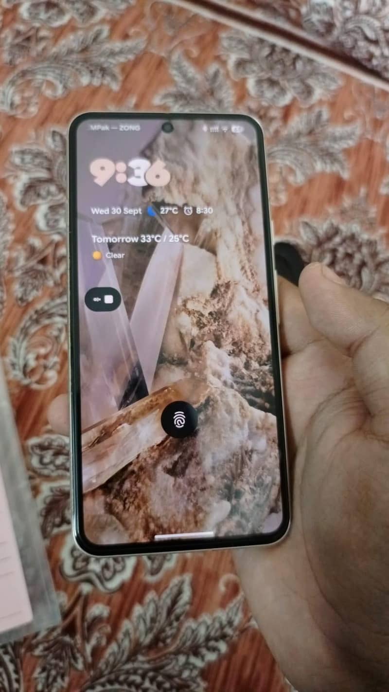 Google Pixel 8 1
