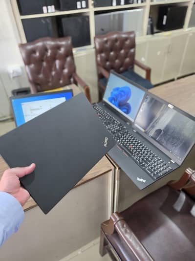 Lenovo rhinkpad t590 core i7 8th gen 15.6 inches