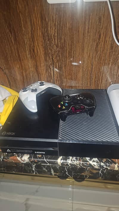 Xbox 1 with extra controller and games