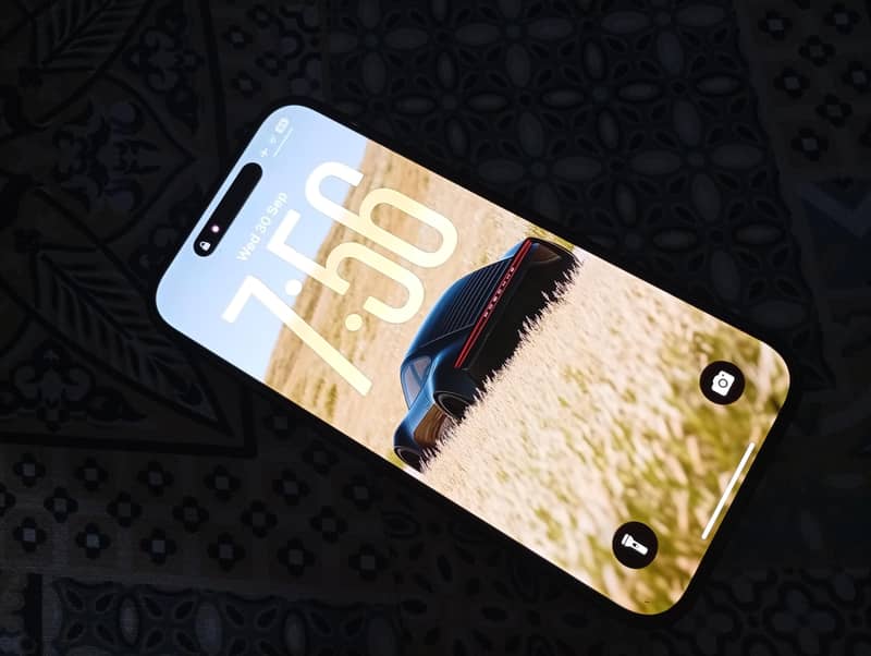 Apple iPhone 16 4