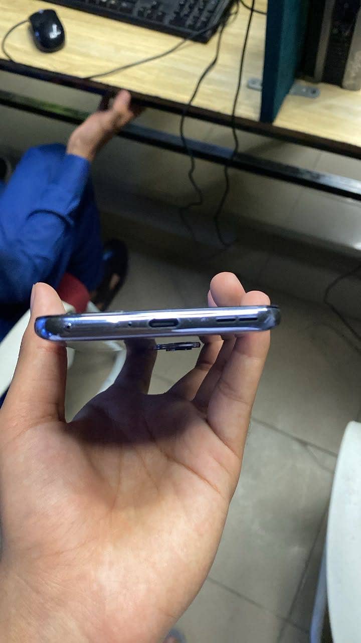 One Plus 9 5g 3