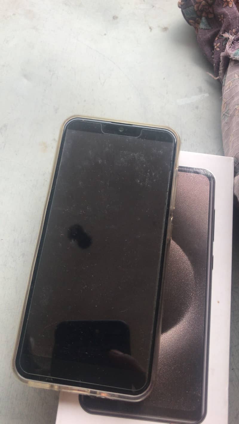 Apple iPhone 15 Pro Max 2