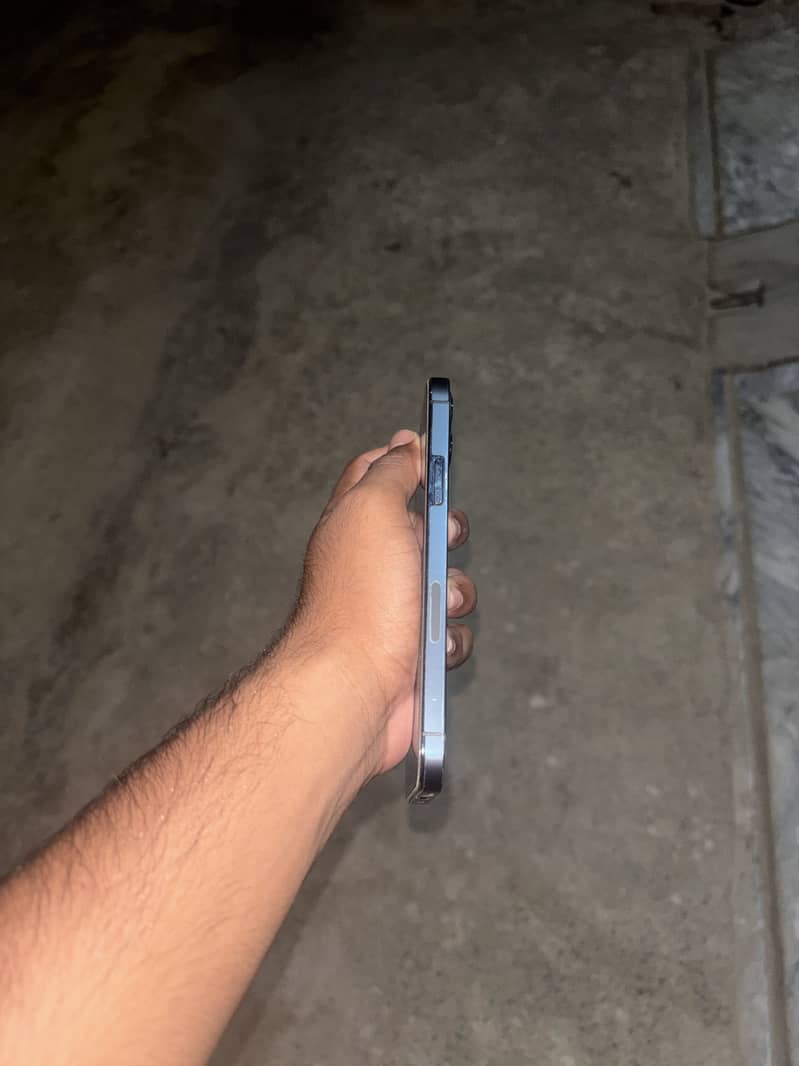 Apple iPhone 12 Pro 1