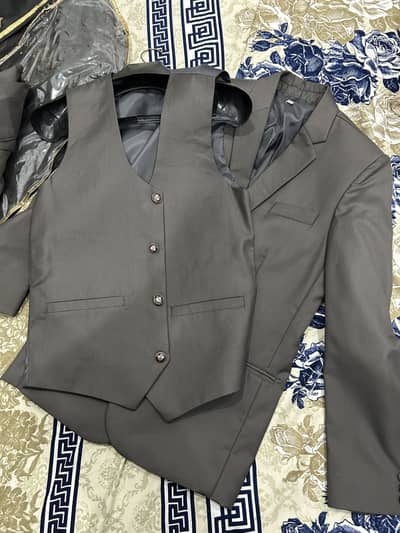 3 pieces pent coat