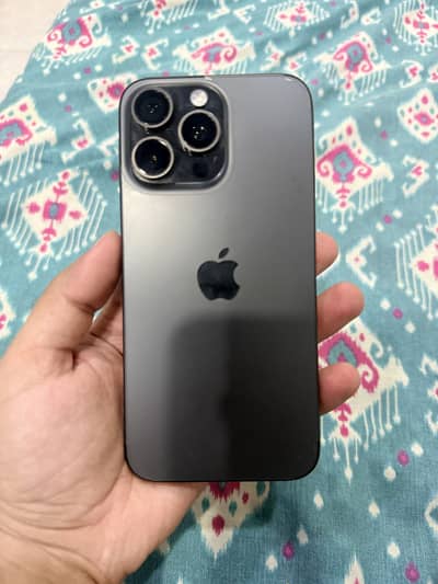 iPhone 15 Pro Max JV