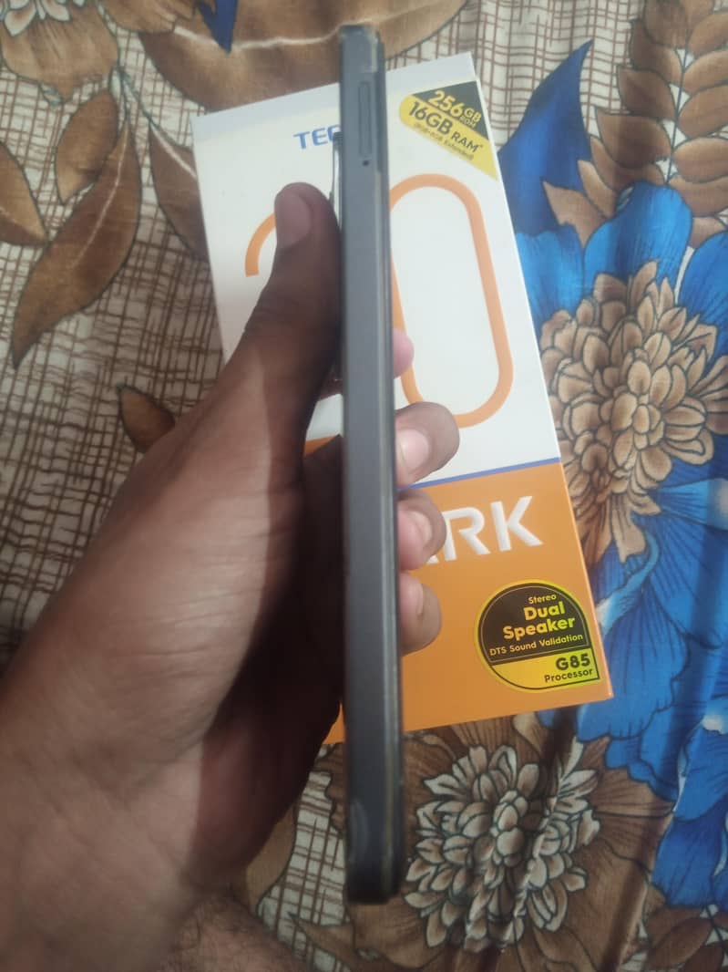 Tecno Spark 20 5