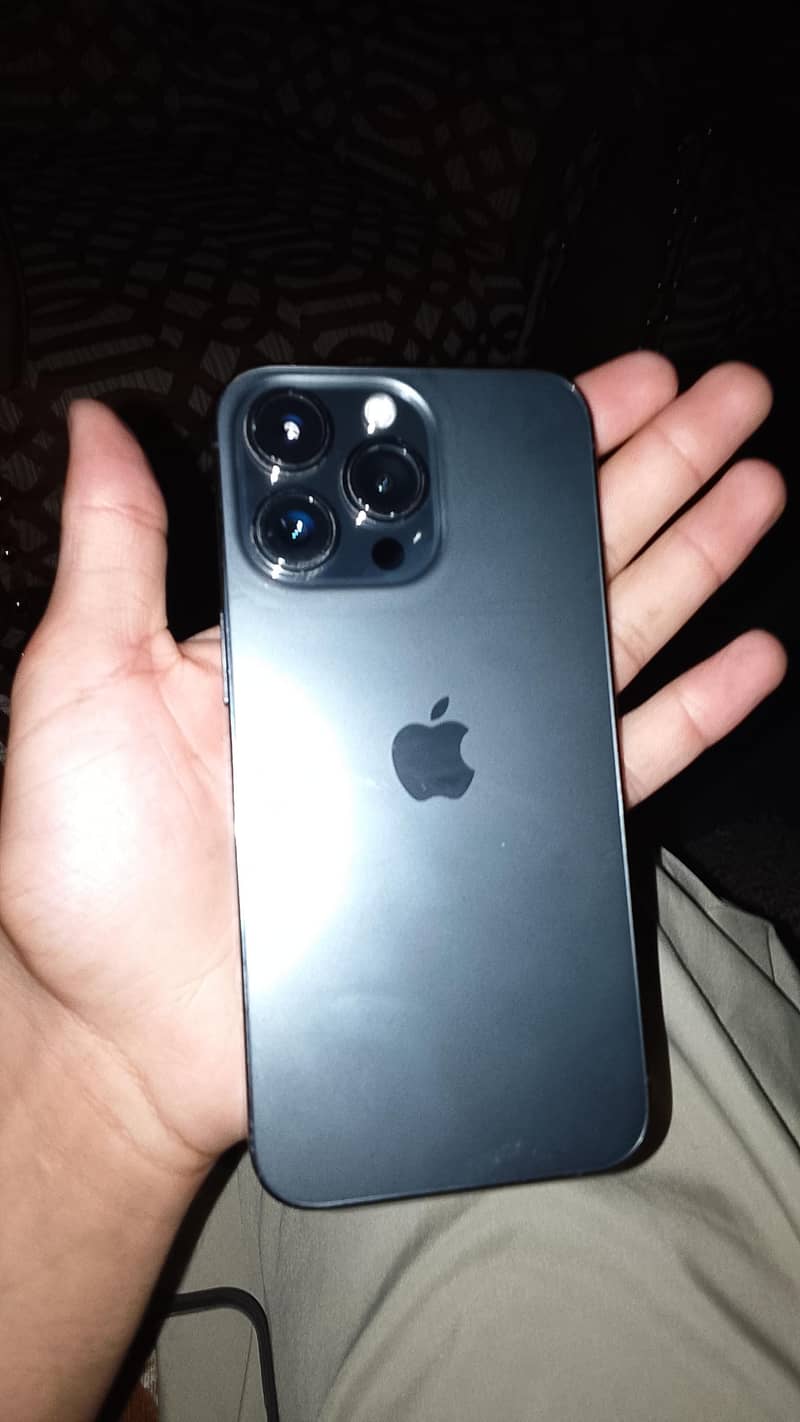 Apple iPhone 13 pro 0