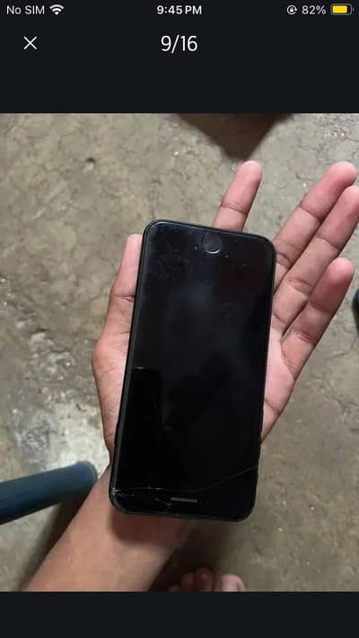 Apple iPhone SE