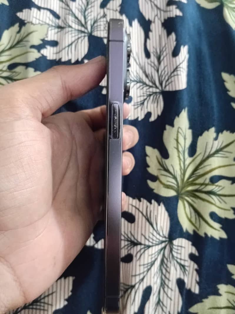 Apple iPhone 14 Pro Max 3