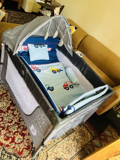 Priori Convertible Co-Sleeping Crib & playpen with mattress & bedding
