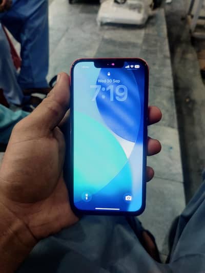 Apple iPhone 13
