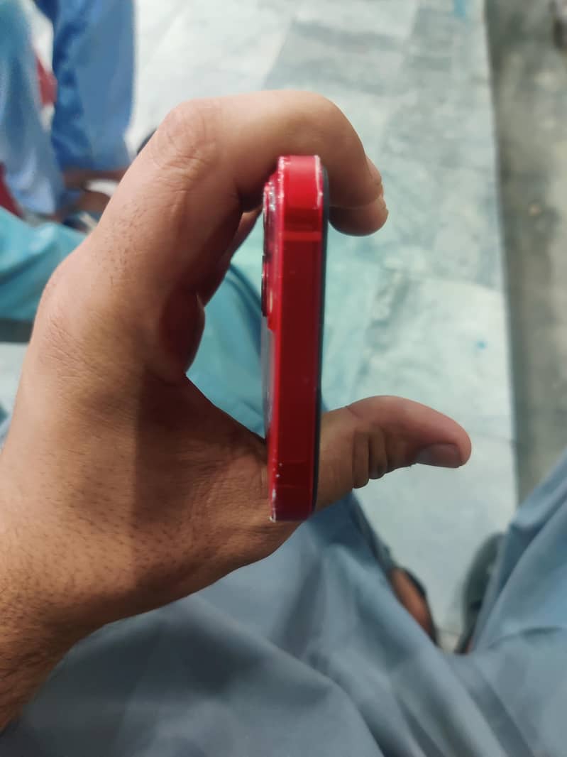 Apple iPhone 13 3