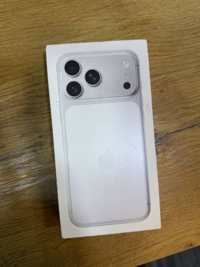 Apple iPhone 17 Pro Max Non Pta Factory Unlock
