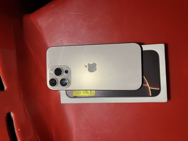 Apple iPhone 16 Pro Max 5