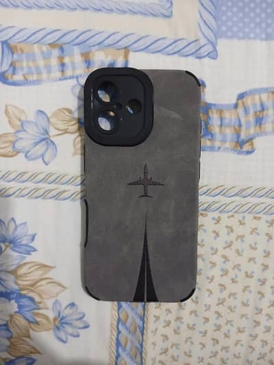 iPhone 17 cover