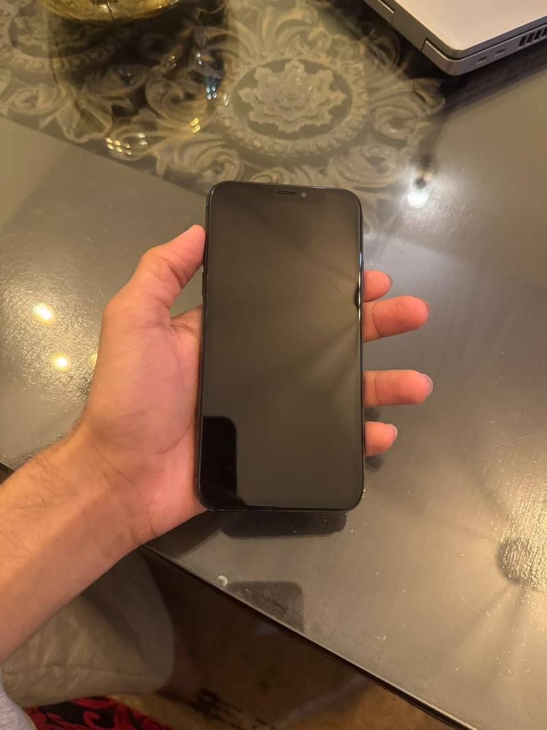 Apple iPhone X 6