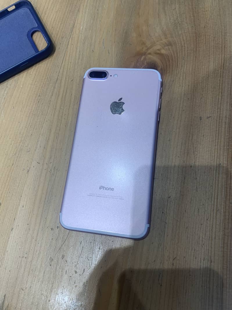 Apple iPhone 7 Plus 0