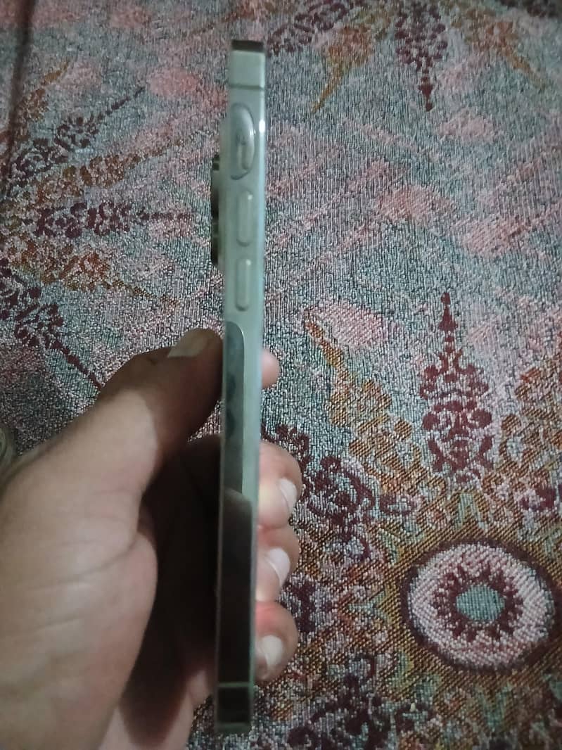 Apple iPhone 14 Pro Max 5
