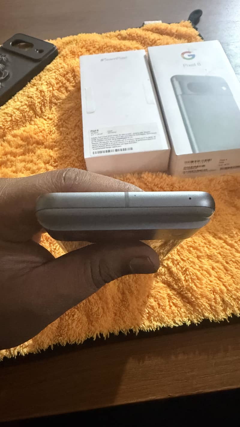Google Pixel 8 5