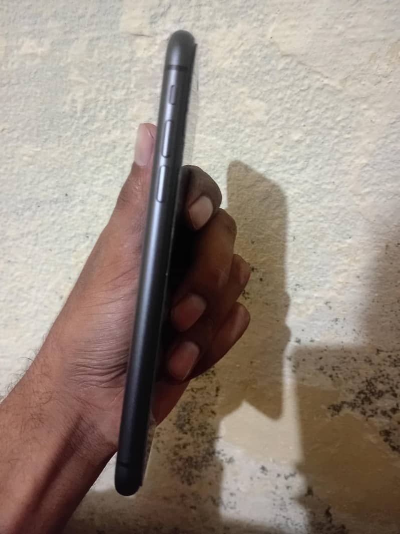 Apple iPhone 11 2