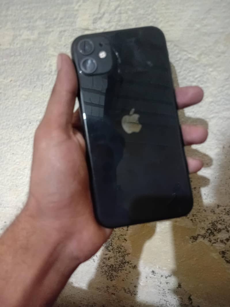 Apple iPhone 11 4